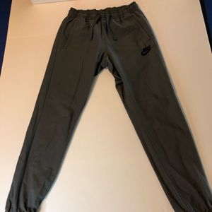 Nike Joggers Small Unisex Gray color